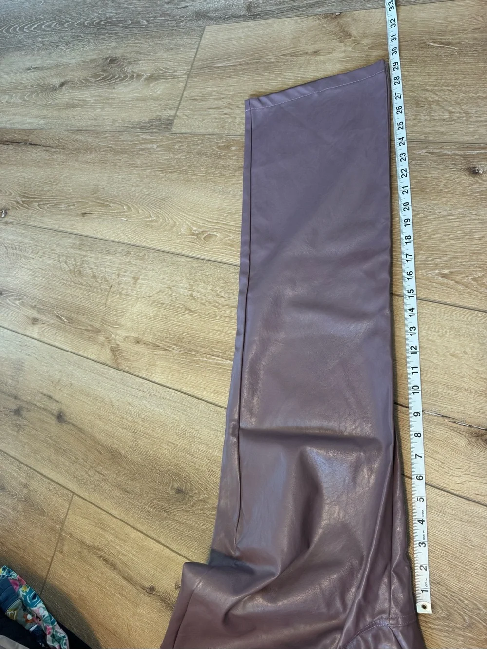 Le Lis faux leather straight-leg pants purple/lavender shade size Small